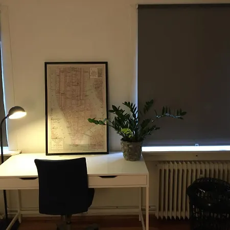 1-bedroom For One Person Or A Couple In A Sharing *