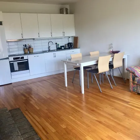 1-bedroom For One Person Or A Couple In A Sharing